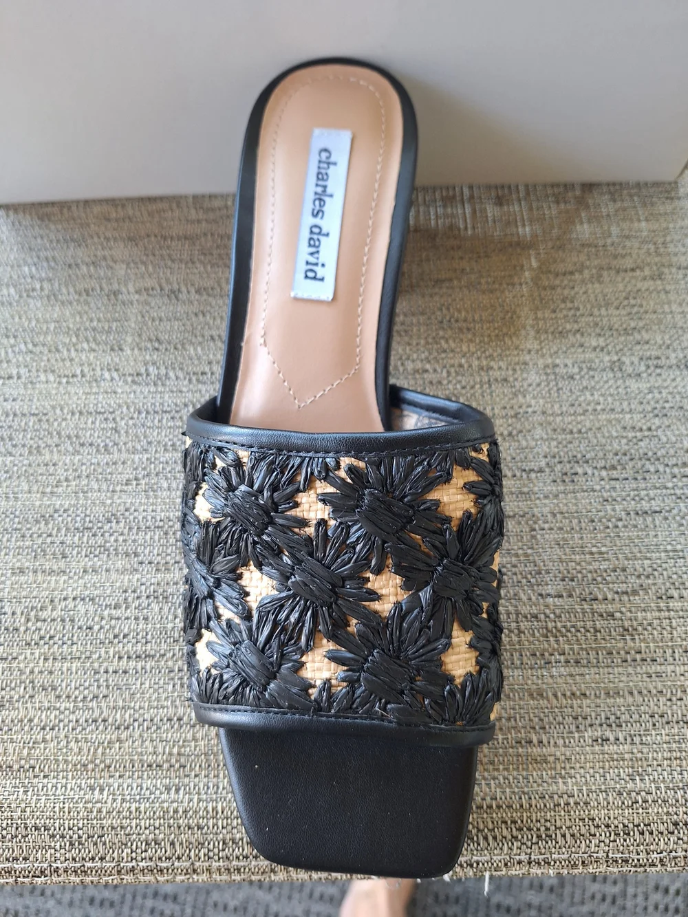 NIB Charles David Black Woven Floral Block Heel Mule with Natural Straw Underlay